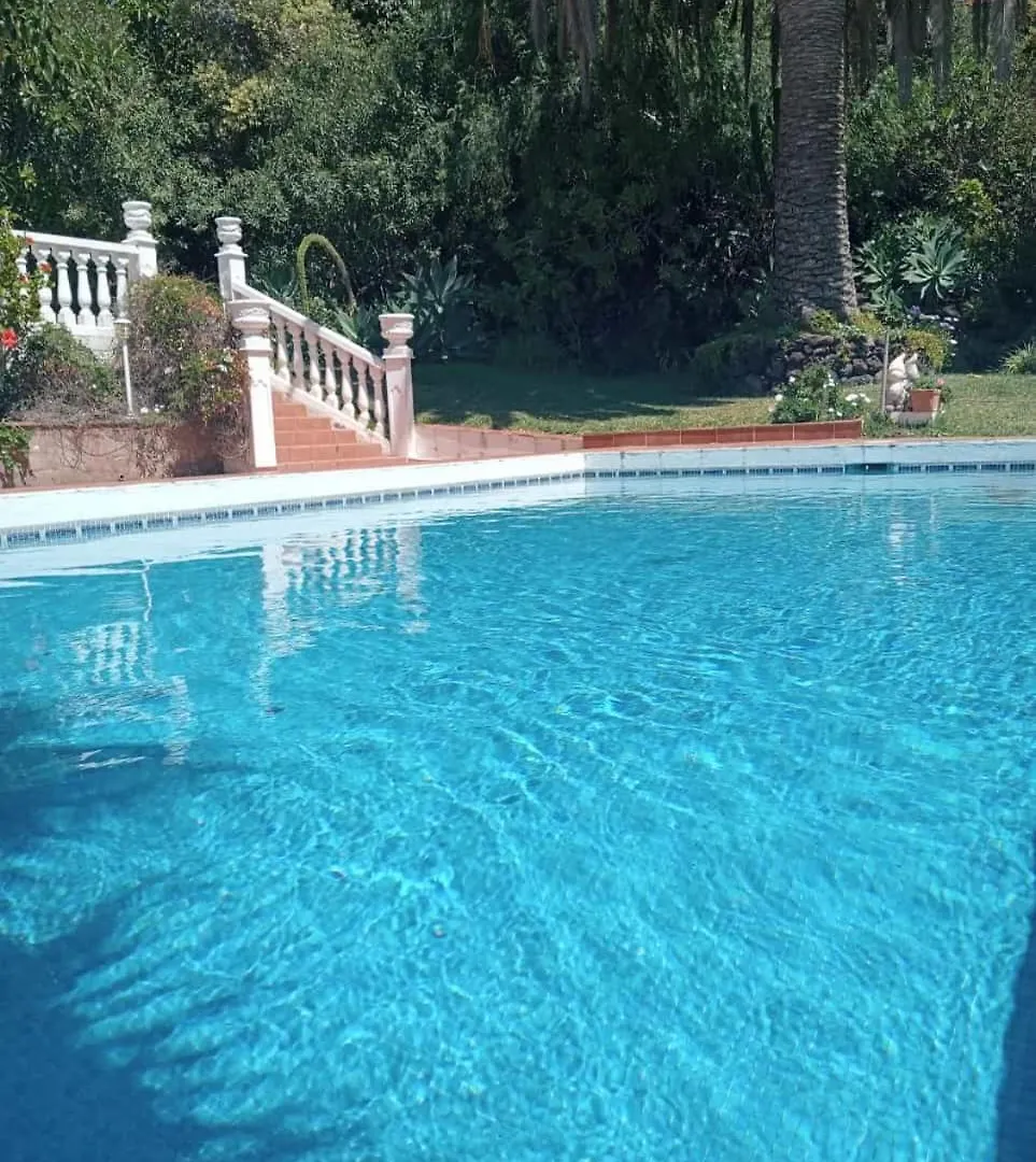 Villa Carioca - with private pool, marvelous garden&amazing ocean view El El Sauzal