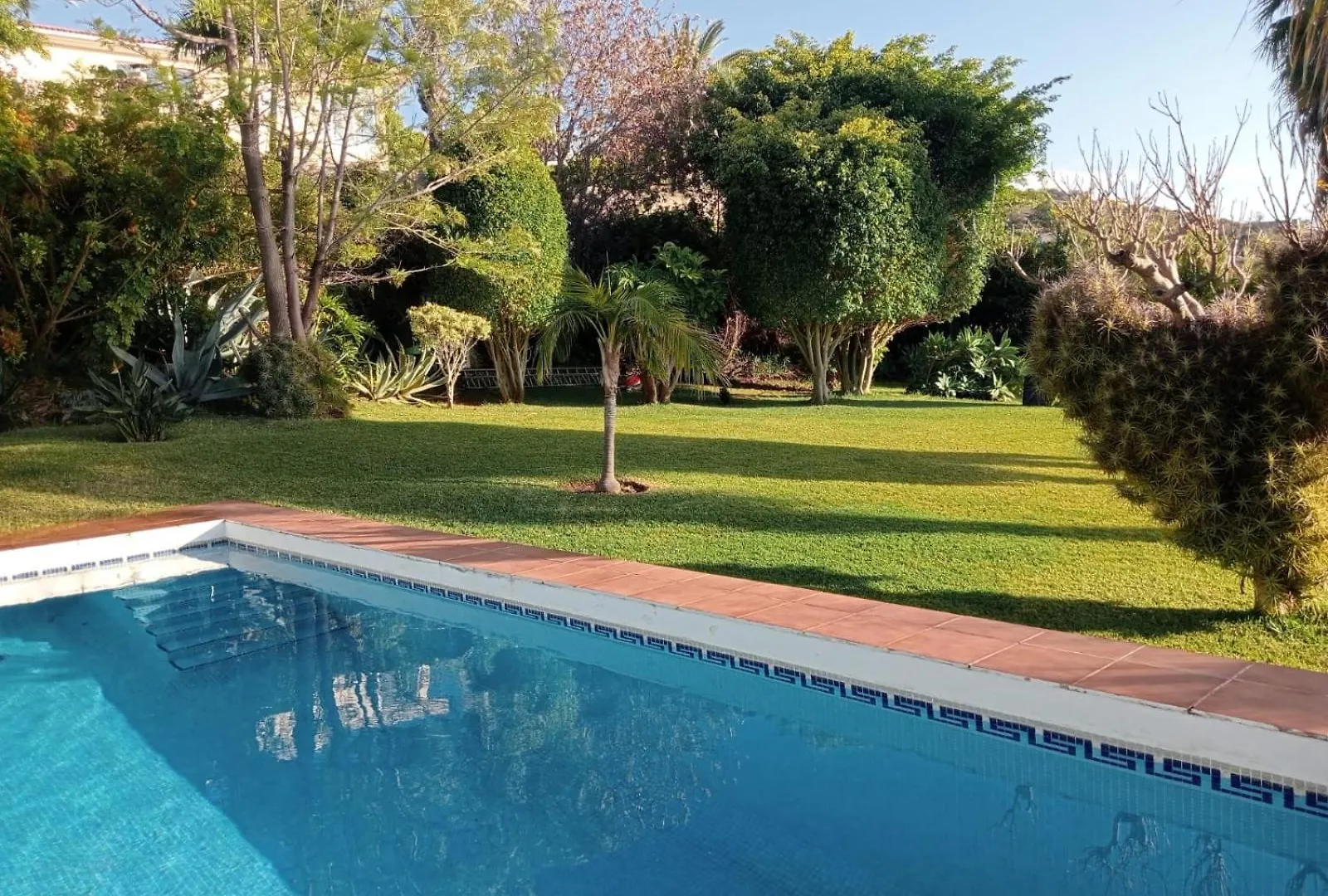 Villa Carioca - with private pool, marvelous garden&amazing ocean view El El Sauzal